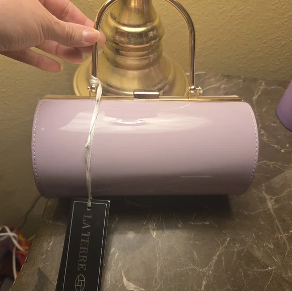 Elegant Lilac Top Handle Box Handbag | Crossbody With Twillie Included - Picture 6 of 9